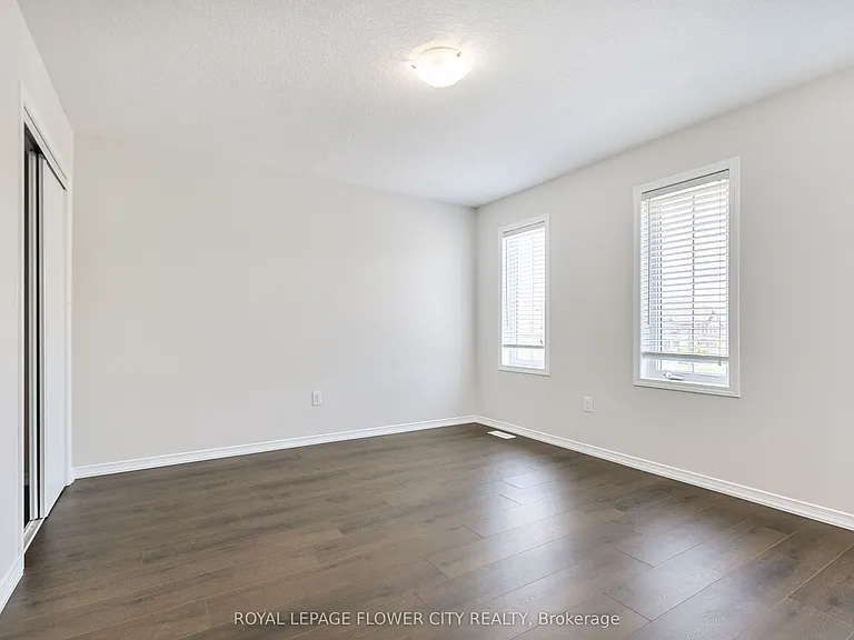 25 Munro Cir — Photo 34