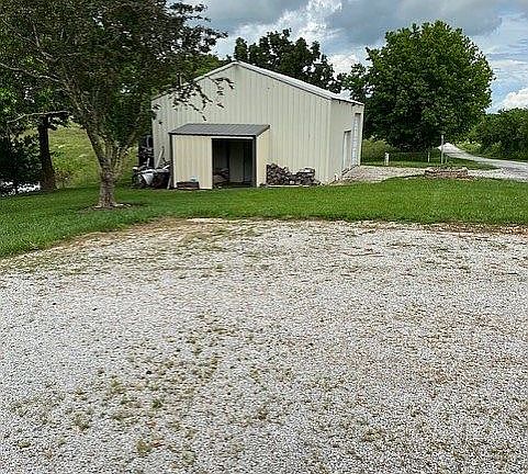 3rd image of 125459 Farm Road 1015