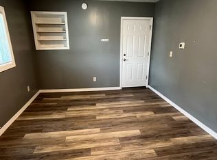 855 S Santa Fe Ave APT 3, Salina, KS 67401