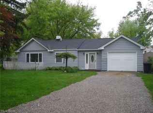 4882 Belle Meadow Rd, Mentor, OH 44060