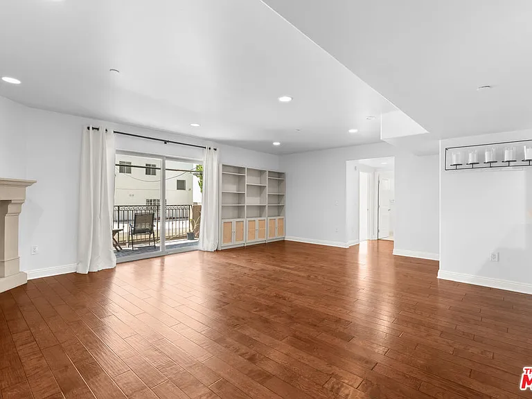 8238 W Manchester Ave #209 — Photo 2