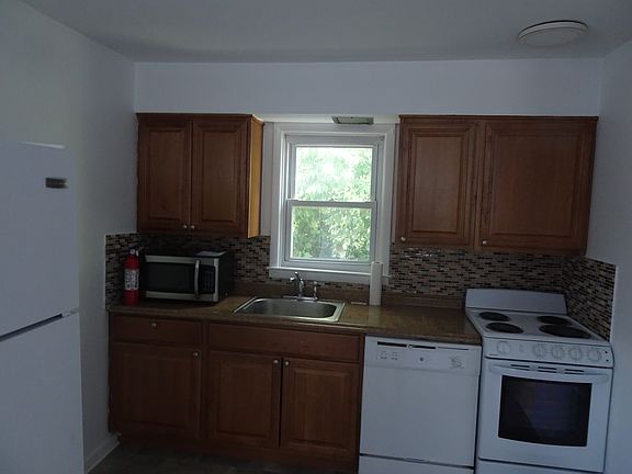 2nd image of 205 E Montgomery Ave #B