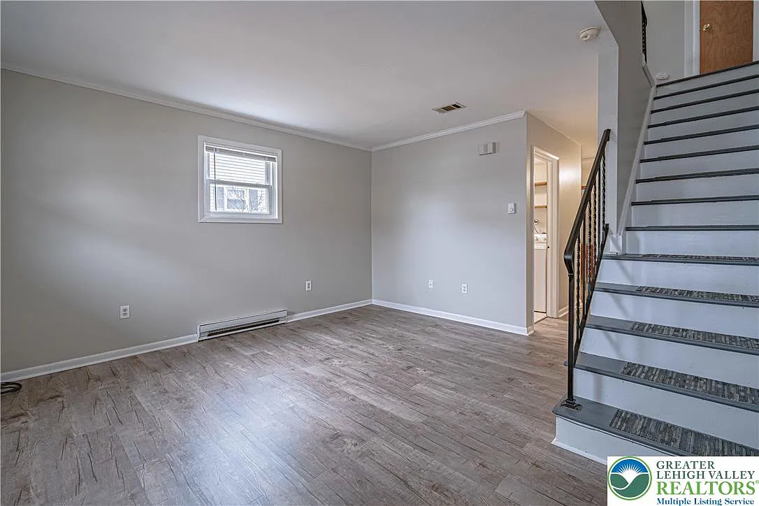 2 bed, 1.5 bath, 1134 sqft, $2,200 — Photo 4