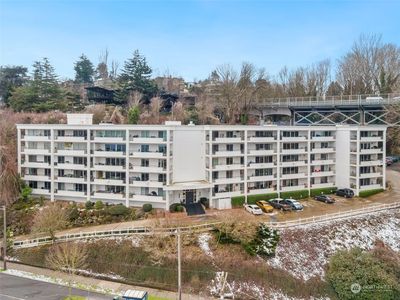 2565 Dexter Avenue N #203, Seattle, WA, 98109