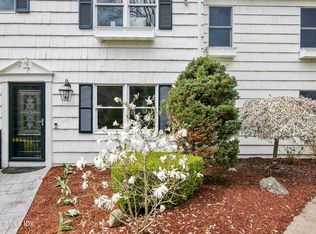 190 Weaver St, Greenwich, CT 06831