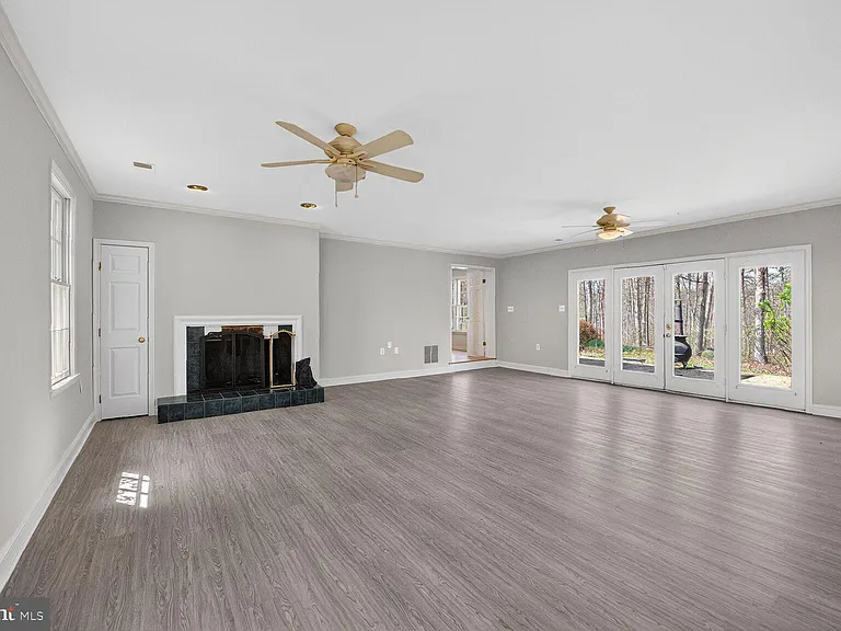 21733 Oatlands Rd — Photo 14