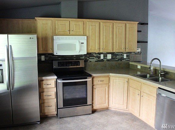 A closer look at the kitchen.