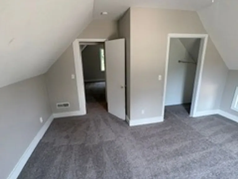 510 W Columbia Ter — Photo 9