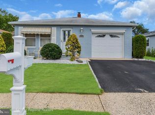 92 Liberta Dr, Toms River, NJ 08757