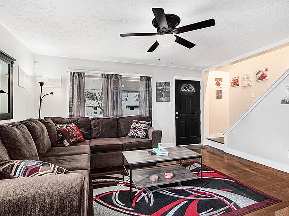 4th image of 1390 Candlewood Ln