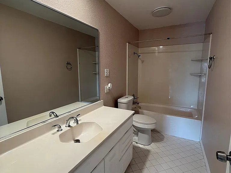 5850 Dacy Ln — Photo 13