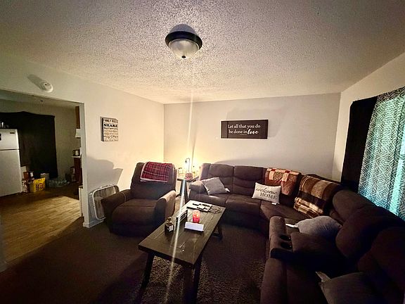 2nd image of 812 Headden Dr