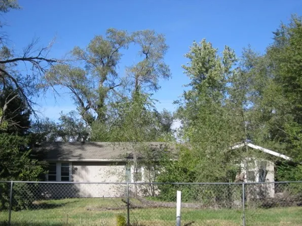 5116 Murray Rd, Manhattan, KS 66503