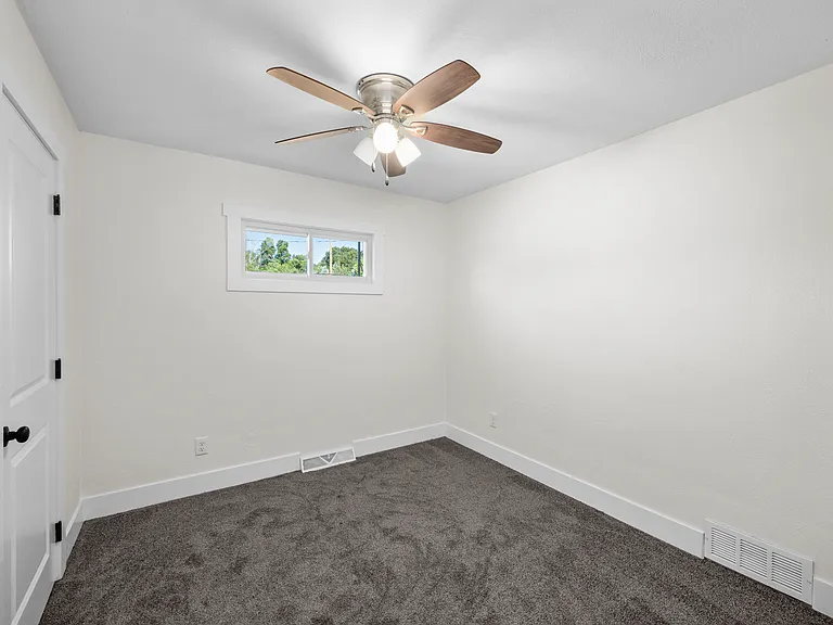 8560 Secor Rd — Photo 17