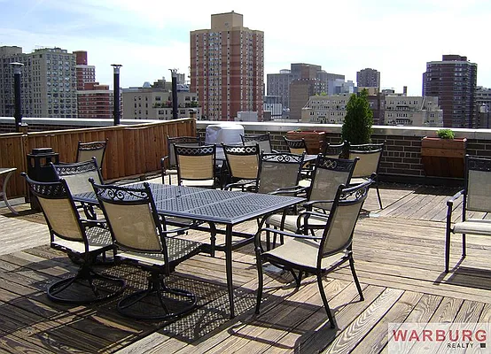 Sold by Warburg | media 11