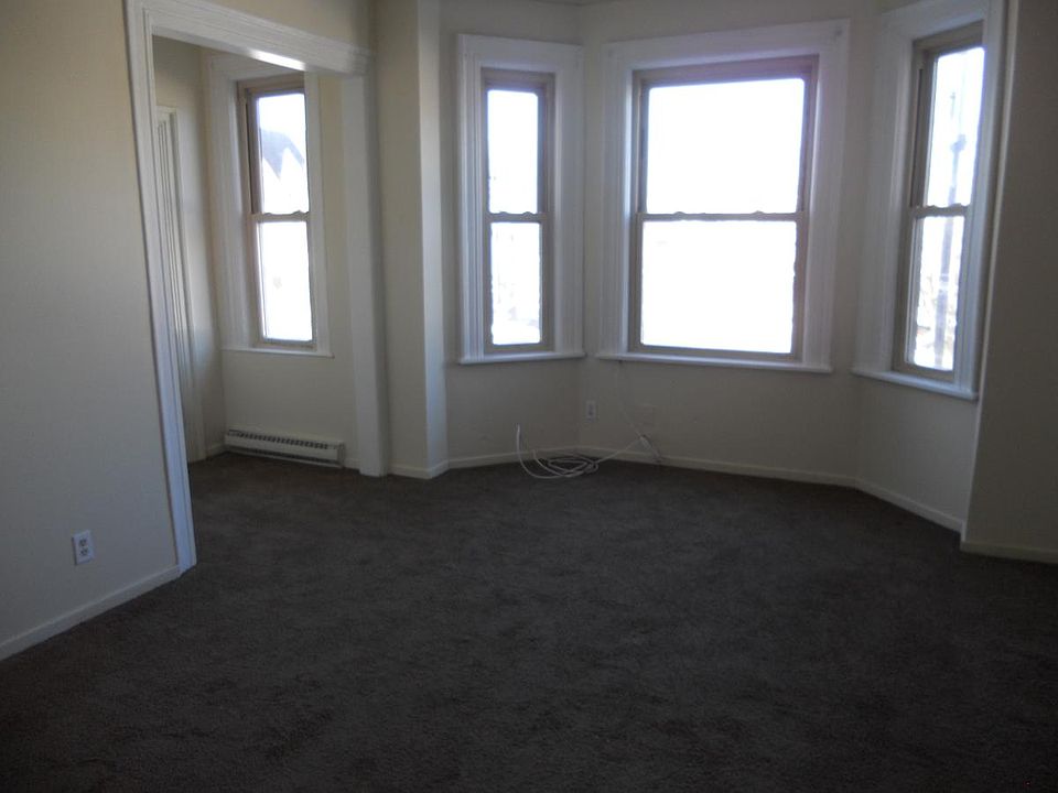 1st image of 425 Porter Ave APT 202
