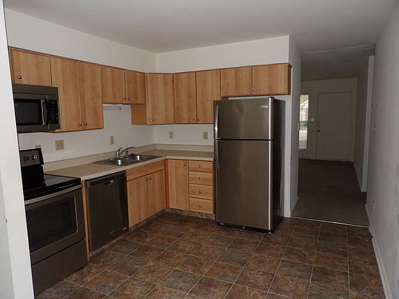 4th image of 1520 N Main St APT 6D