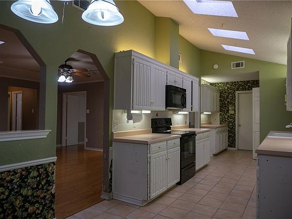 4th image of 4106 Chipwood Ct