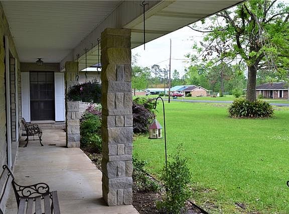 3rd image of 278 Sharon Ln