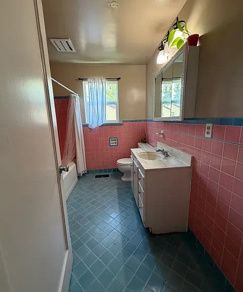 220 Clover St — Photo 10