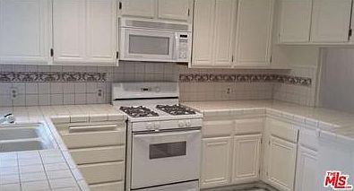 2nd image of 5820 Yolanda Ave APT 9