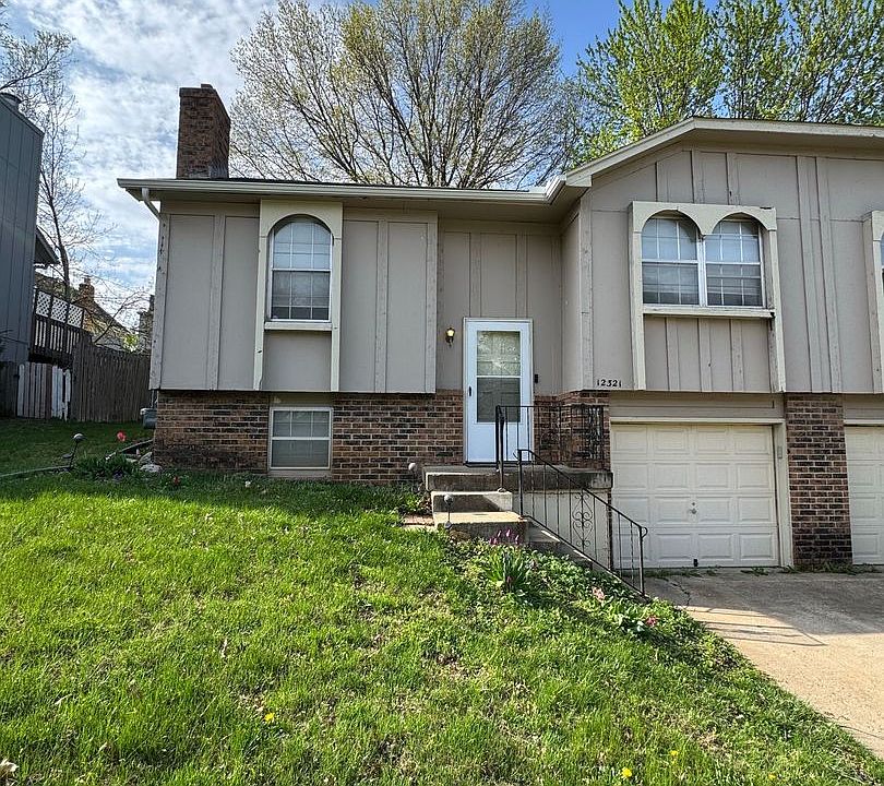 1st image of 12321 W 71st St