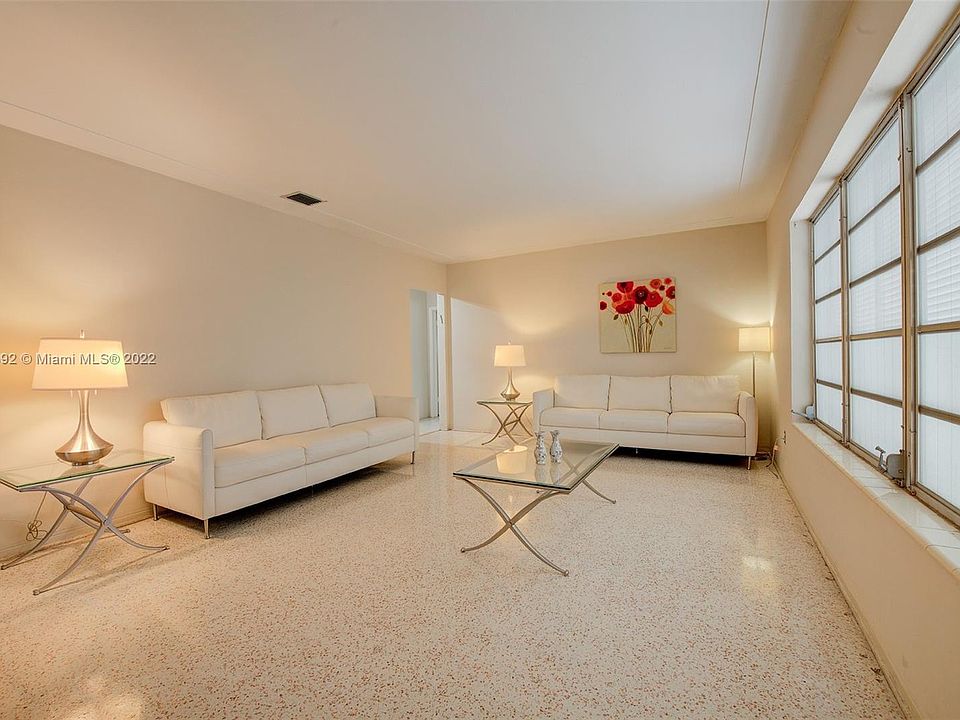 1st image of 9500 Carlyle Ave #1