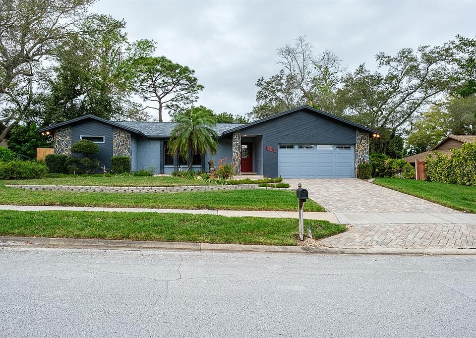 1st image of 881 VILLAGE WAY
