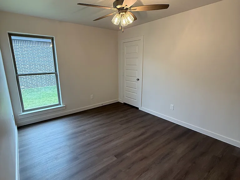 7605 Arlo Dr — Photo 5