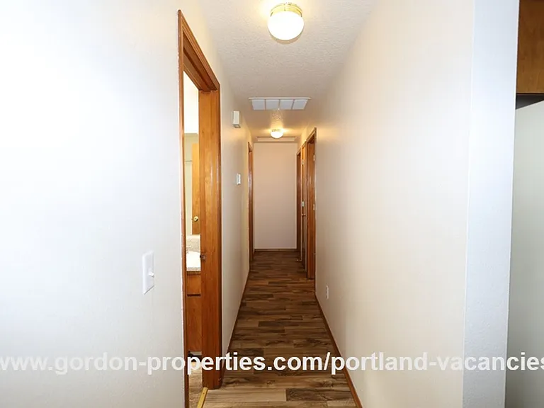 9641 SE Schiller St — Photo 15