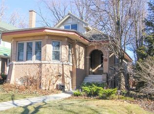 1208 Rossell Ave, Oak Park, IL 60302