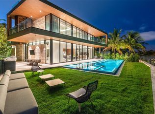 15 E San Marino Dr, Miami Beach, FL 33139