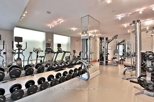 80 Yorkville Ave #303 — Photo 48