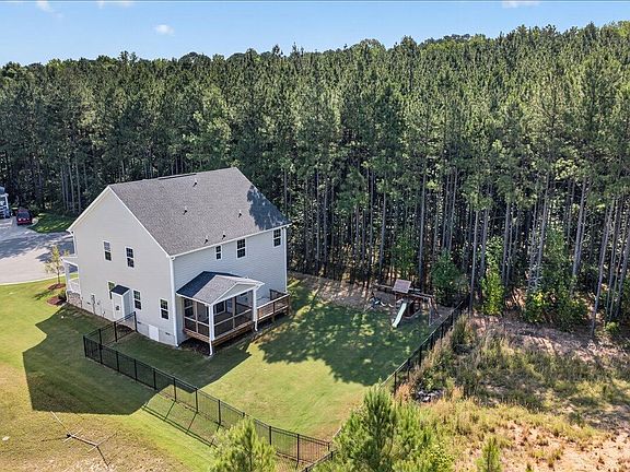 3rd image of 3651 Horton Hill Dr
