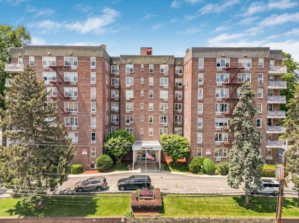 125 Bronx River Road #5B, Yonkers, NY 10704