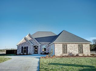 1201 Old Court Xing, Flowood, MS 39232