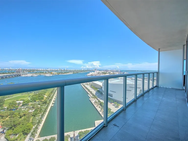 888 Biscayne Blvd #2410 — Photo 10