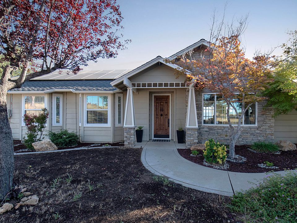 1st image of 41207 Lilley Mountain Drive