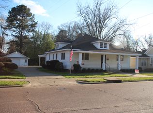 401 College St, Winona, MS 38967
