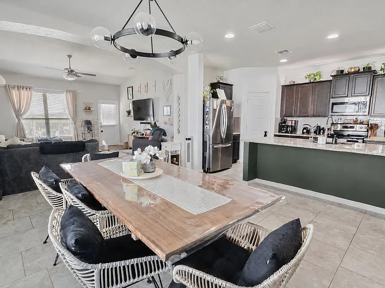 2111 Rhesus Vw — Photo 21