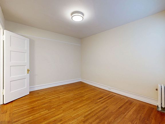 5th image of 692 Bush St #403