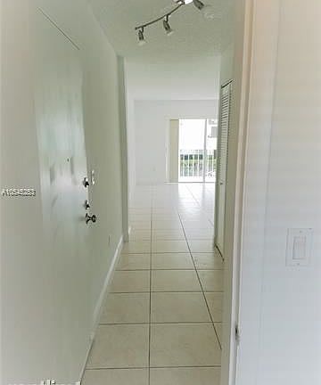 20180928190818857822000000-o