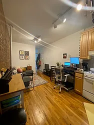 Rented by R New York