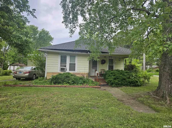 311 N Goldheimer Ave, Benton, IL 62812