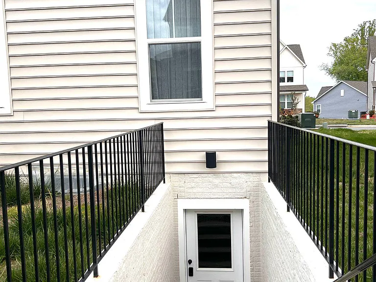 9875 Selkie Ln #BASEMENT — Photo 4