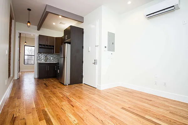 Rented by Nooklyn NYC LLC | media 36