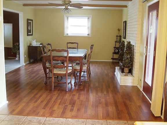 Beautiful new wood floor 