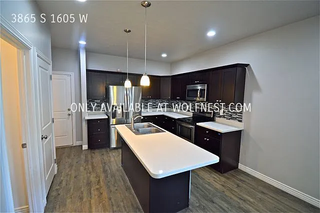3865 S 1605 W — Photo 4