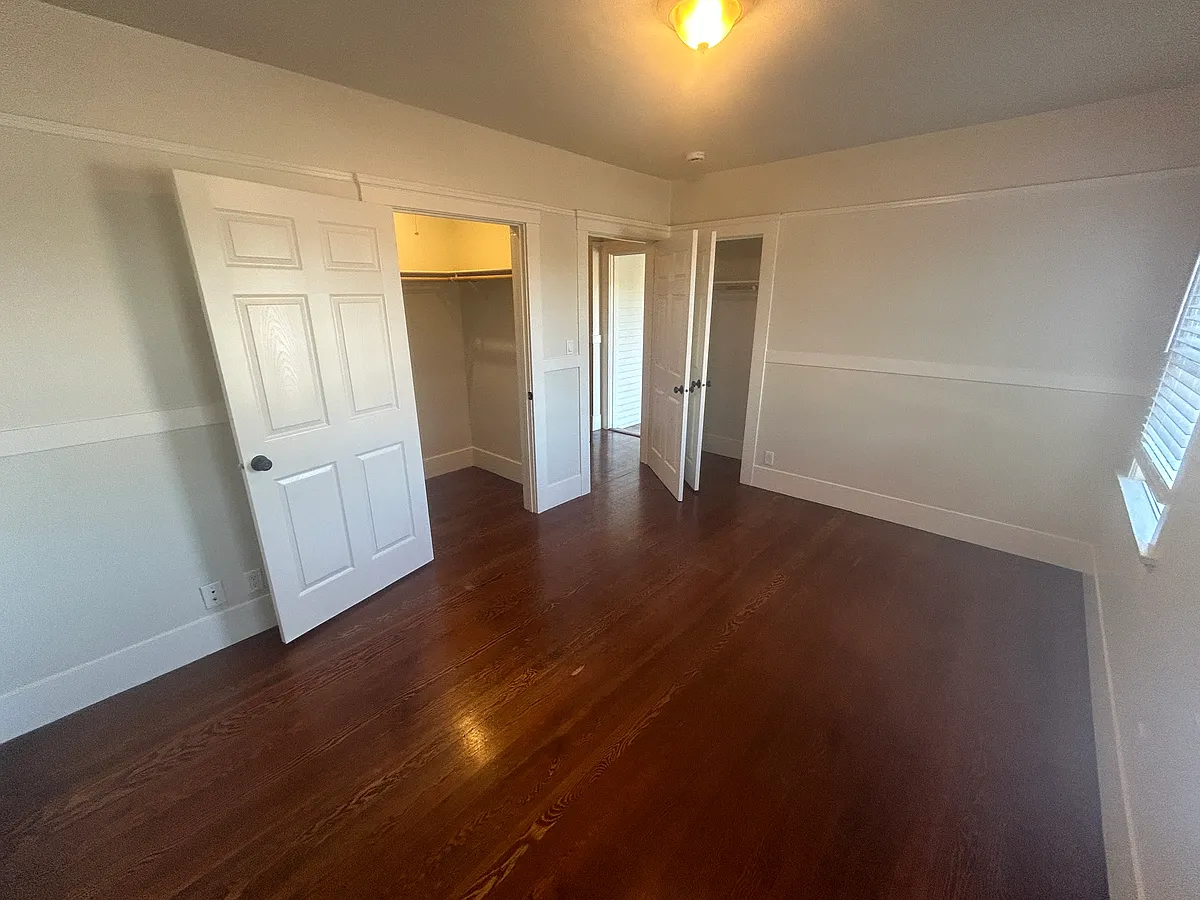 Building Photo - 1027 Santa Clara St