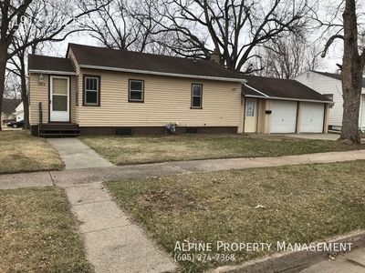 1912 E 12th St, Sioux Falls, SD, 57103